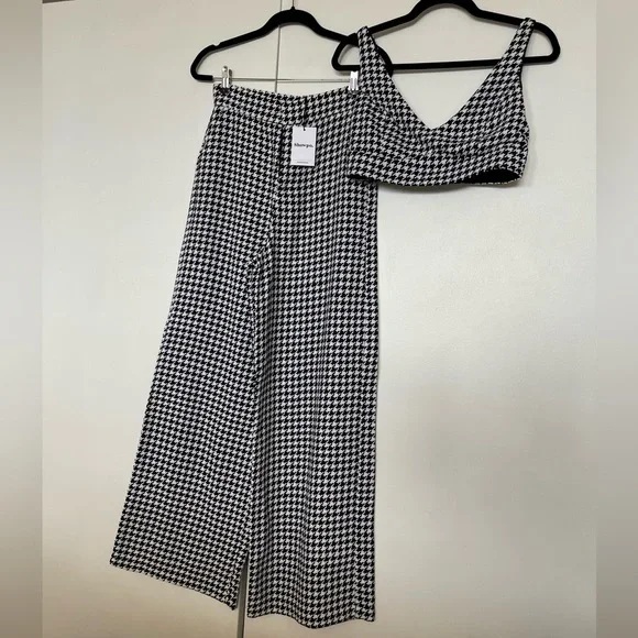 Showpo Black & White Houndstooth Wide-Leg Pants - Picture 1 of 5
